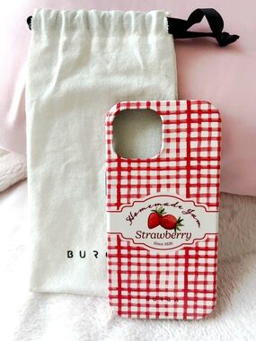 Burga - Red Gingham Strawberry Case for iPhone15 Models
